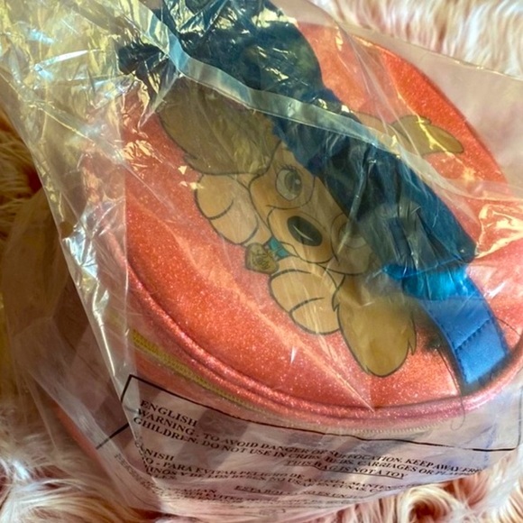 NWT! ๐โจRARE EXCLUSIVEโจ๐ Danielle Nicole Disneyโs Lady and the Tramp Makeup Bag - Picture 6 of 10
